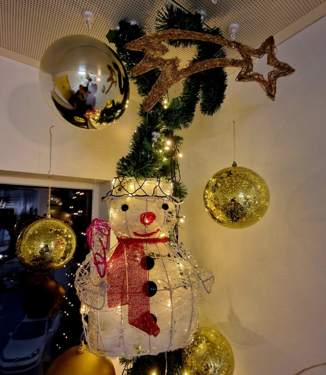 Voici Noël , au douce nuit, …