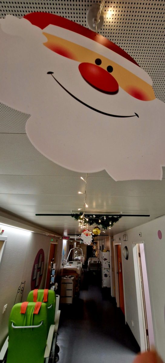 Voici Noël , au douce nuit, …