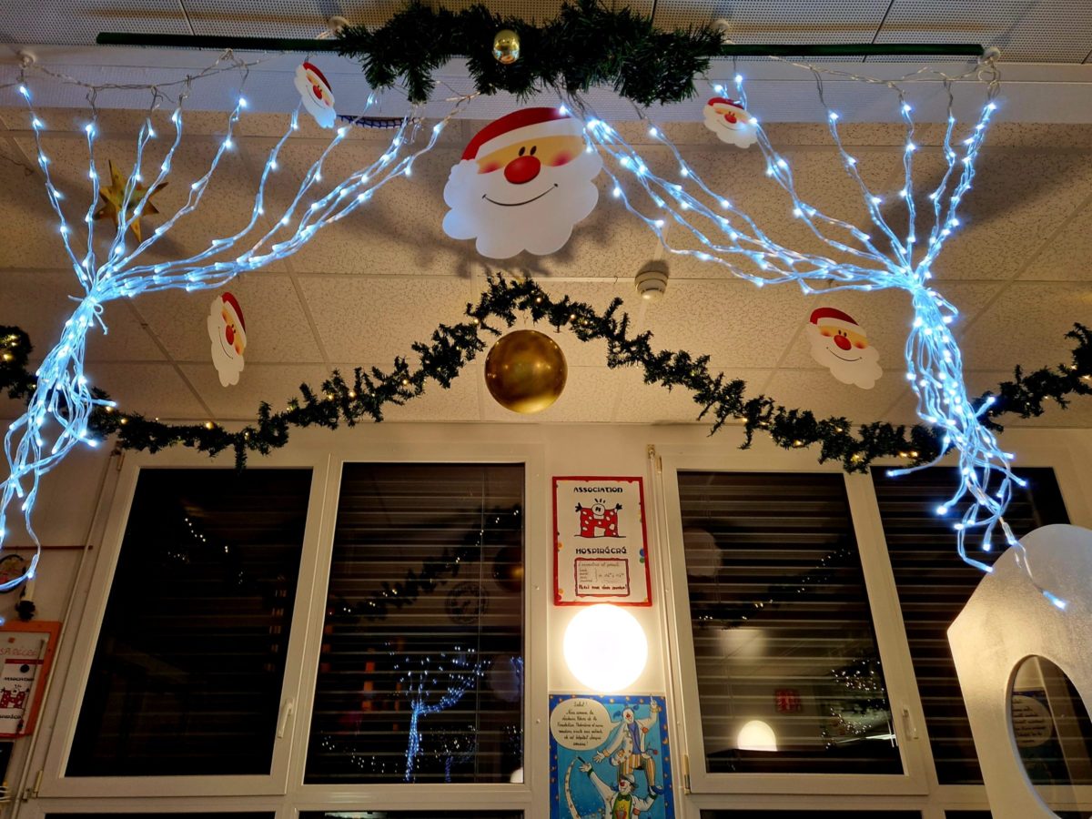 Voici Noël , au douce nuit, …